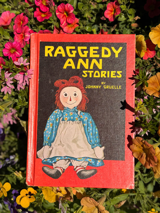 Collectible 1961 Raggedy Ann Stories by Johnny Gruelle Illustrated Hardcover