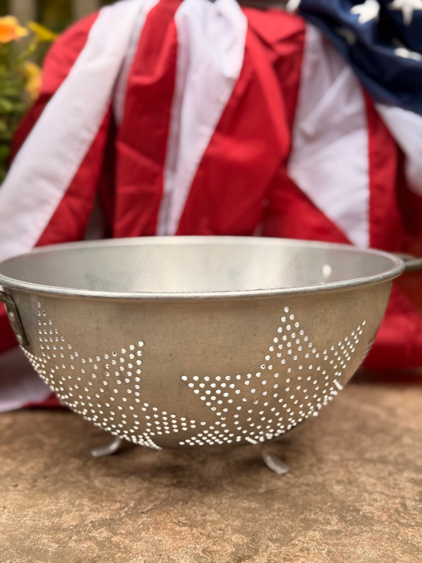 Vintage Buckeye 20-Gauge Star Pattern Aluminum Colander